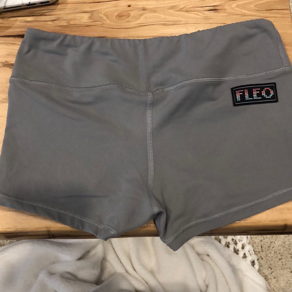 Fleo shorts M